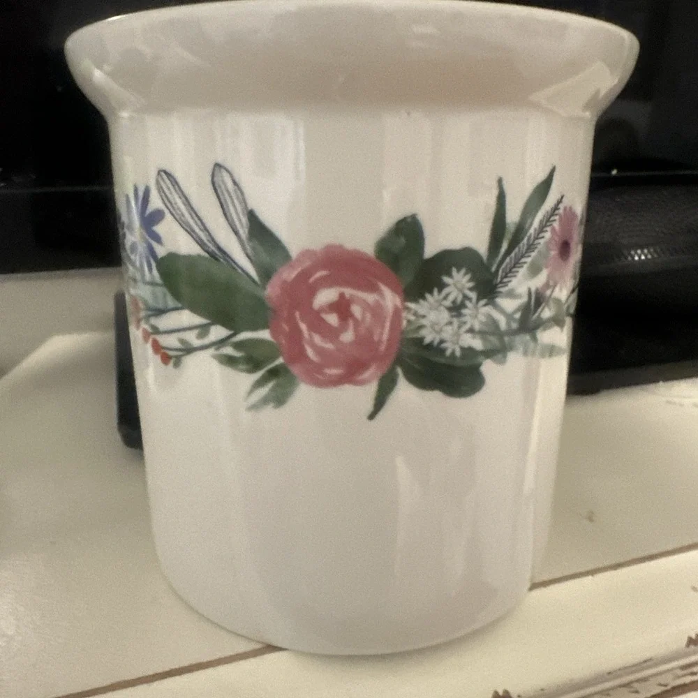 Eliza Todd pottery crock